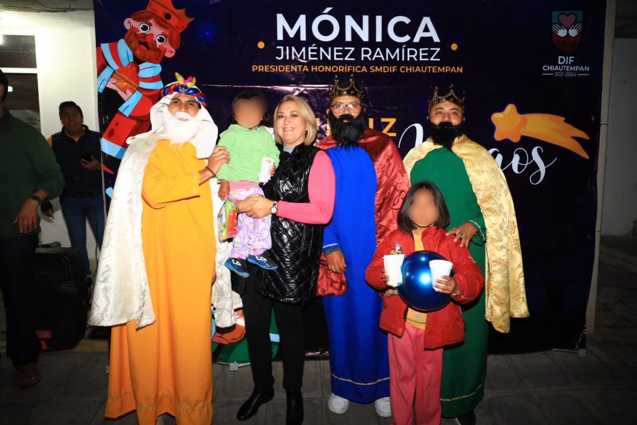 Por segundo día Mónica Jiménez, Presidenta del SMDIF de Chiautempan lleva regalos a niños de las comunidades